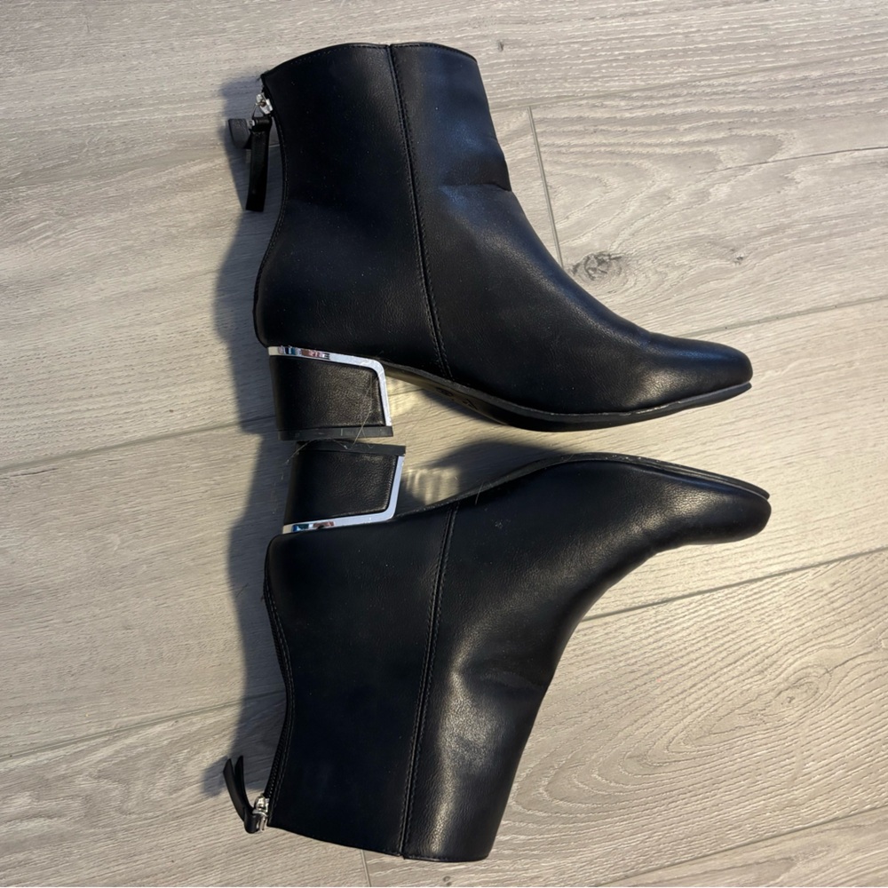 Ardene Comfort Foam Black Silver Heeled Booties Ankle Boots Small Heel Size 9
